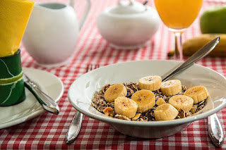 cereals banana are healthy breakfast ideas