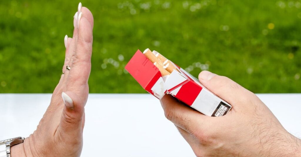 TIPS TO QUIT SMOKING.