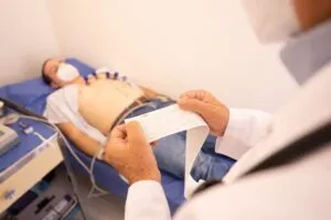 ECG HEART SHOWING PERICARDIAL EFFUSION